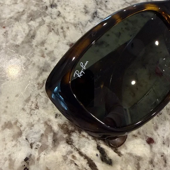 Ray-Ban Jackie Ohh Sunglasses - Picture 4 of 11